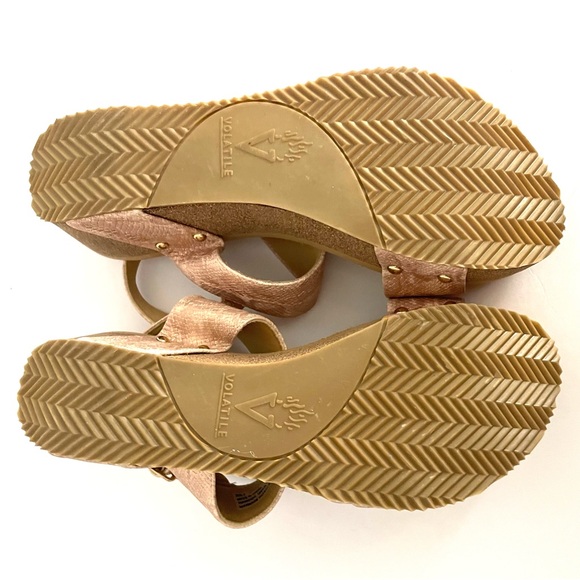 SummerLove Shimmery Rose Comfortable Slingback Wedge Sandals by Volatile, size 9 - Picture 12 of 17